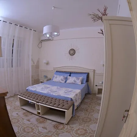 Gisella Punta Prosciutto